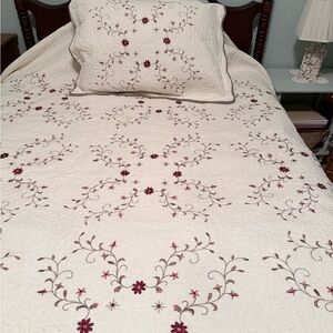 Floral Embroidered Quilt Set - Cream with Burgundy Roses